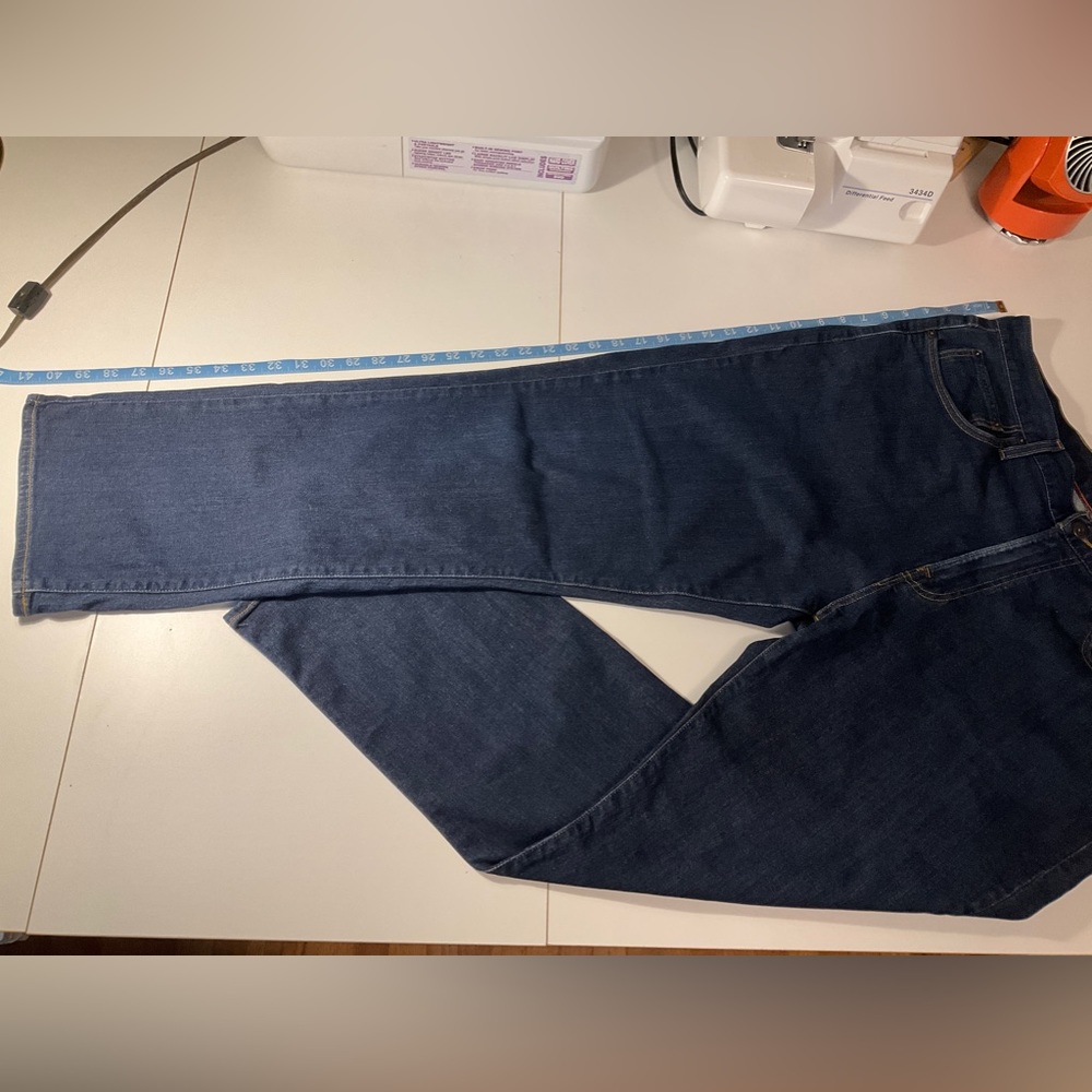 Nice men’s Cremieux blue jeans! 40x30. Like new!